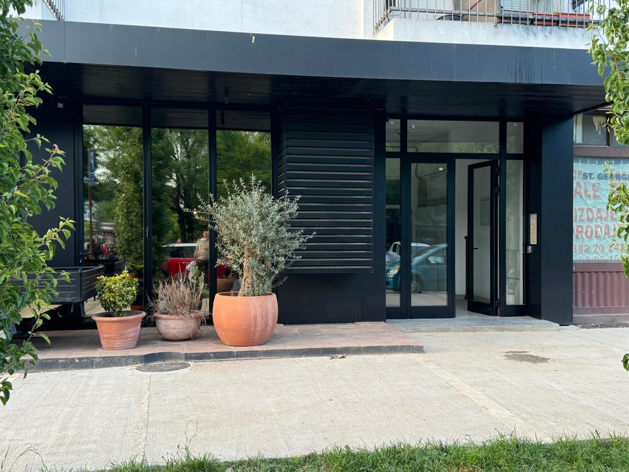 Eleven Apartment Podgorica Bagian luar foto